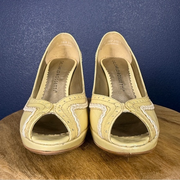 Carlo Rossetti Pastel Yellow Iridescent Peep Toe Pumps, Size 9 - Picture 7 of 11